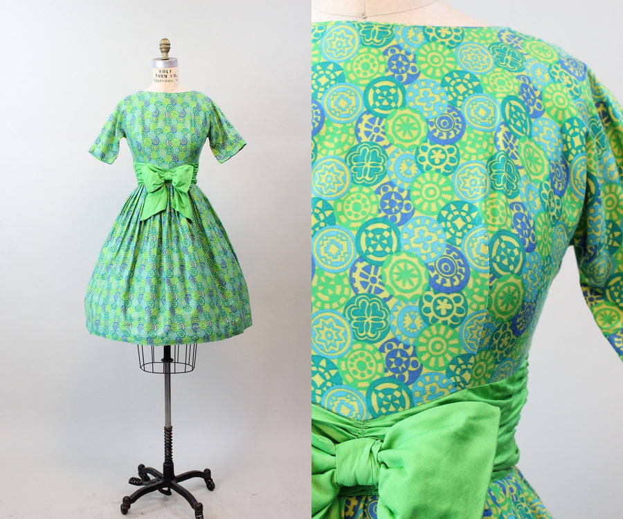 1950s MEDALLION print COTTON full skirt dress xs | new spring summer