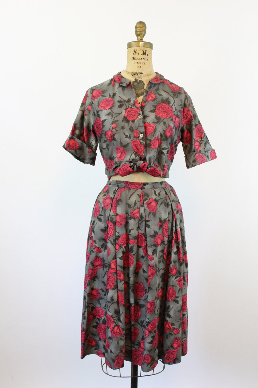 1950s rose print cotton TOP SKIRT BELT xs | new spring