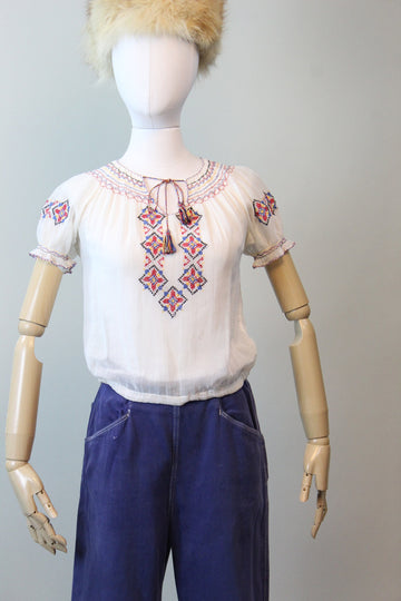 1930s HUNGARIAN embroidered peasant blouse xs small | new spring