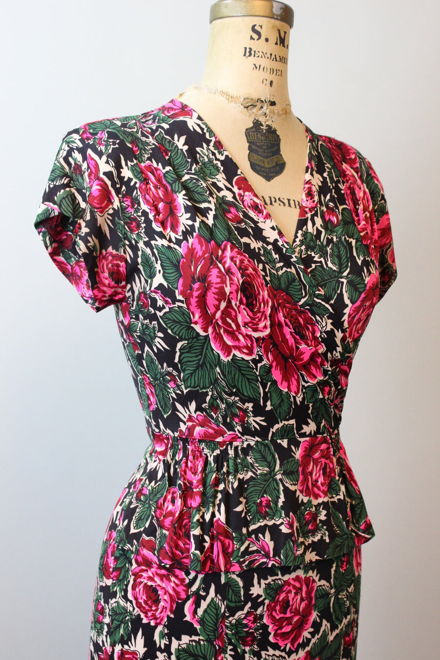 1930s ROSE PRINT rayon jersey dress xs | new spring