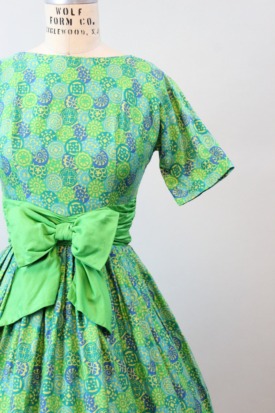 1950s MEDALLION print COTTON full skirt dress xs | new spring summer