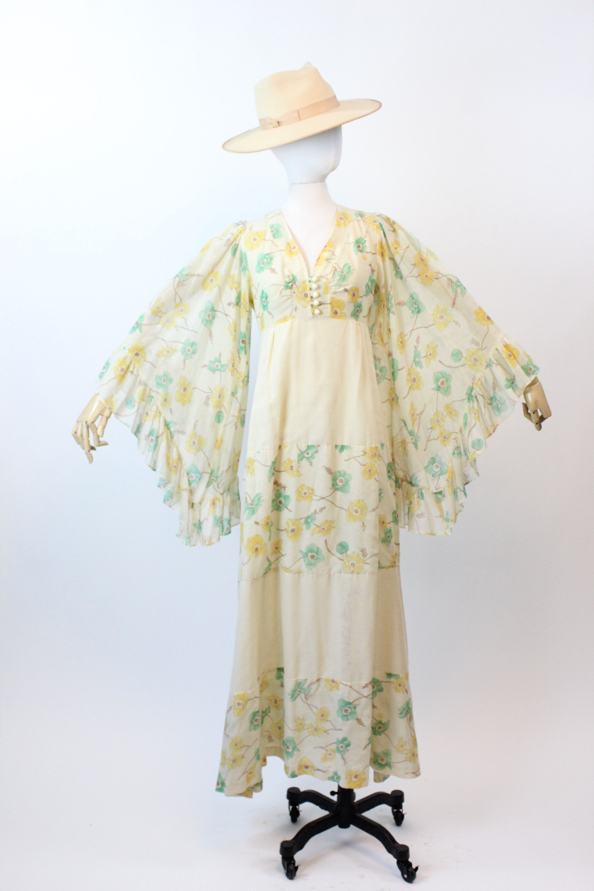 1970s DOGWOOD print DRIPPY sleeves maxi dress xs