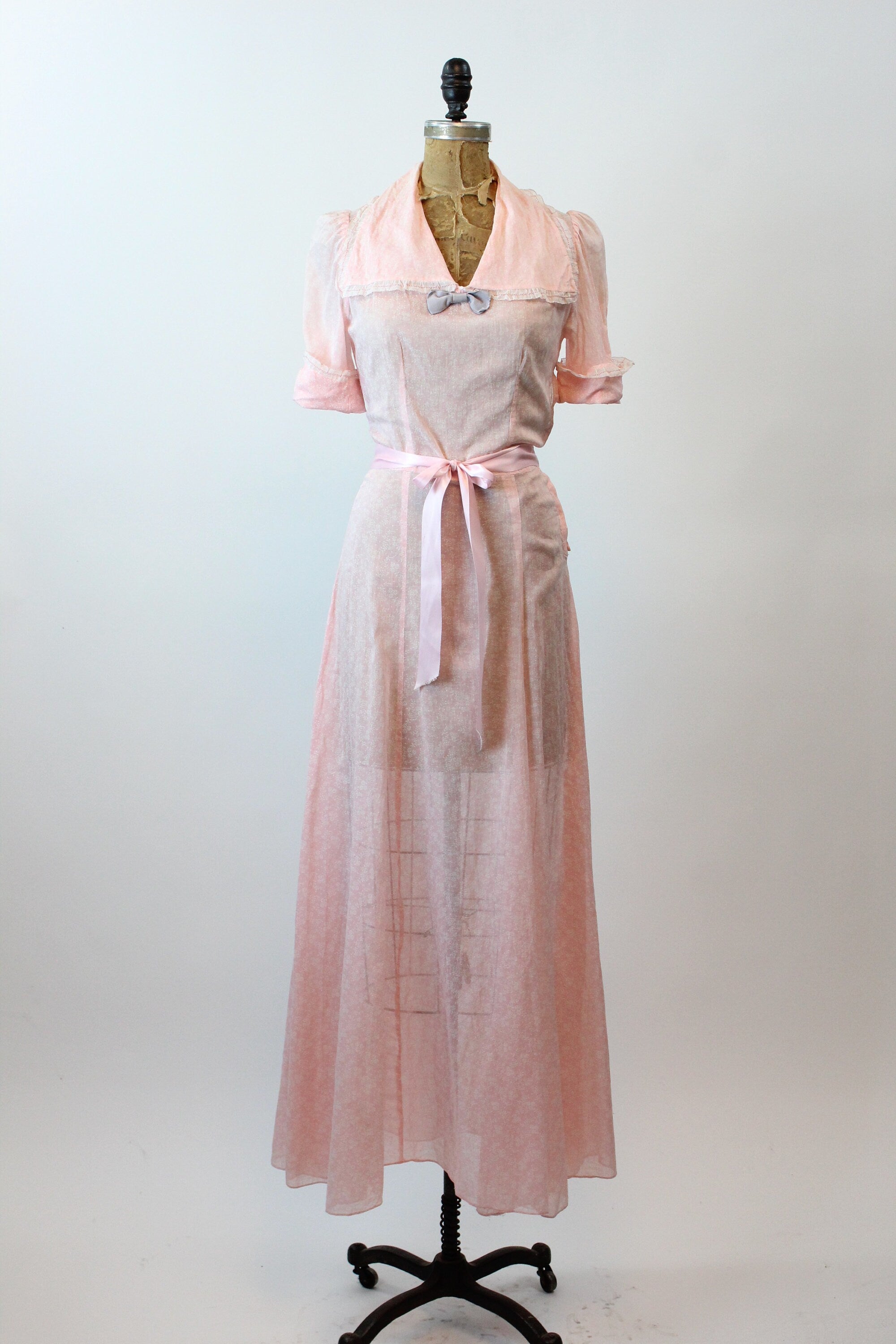 1930s PINK floral dress COTTON gown small 1930s PINK floral dress COTTON gown small