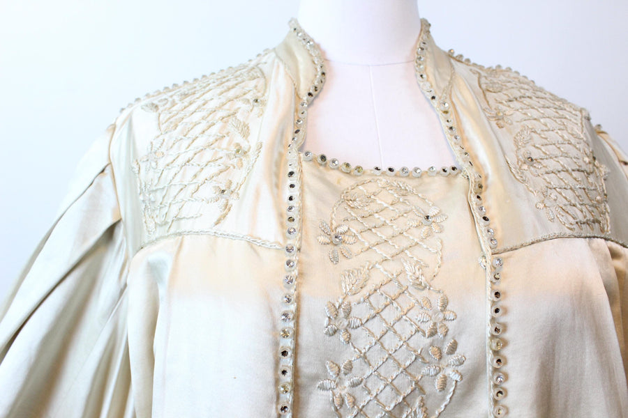 1920s RARE silk robe HUGE SLEEVES coat | new fall winter