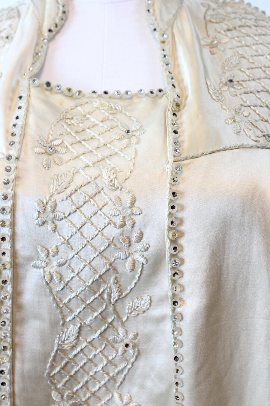 1920s RARE silk robe HUGE SLEEVES coat | new fall winter