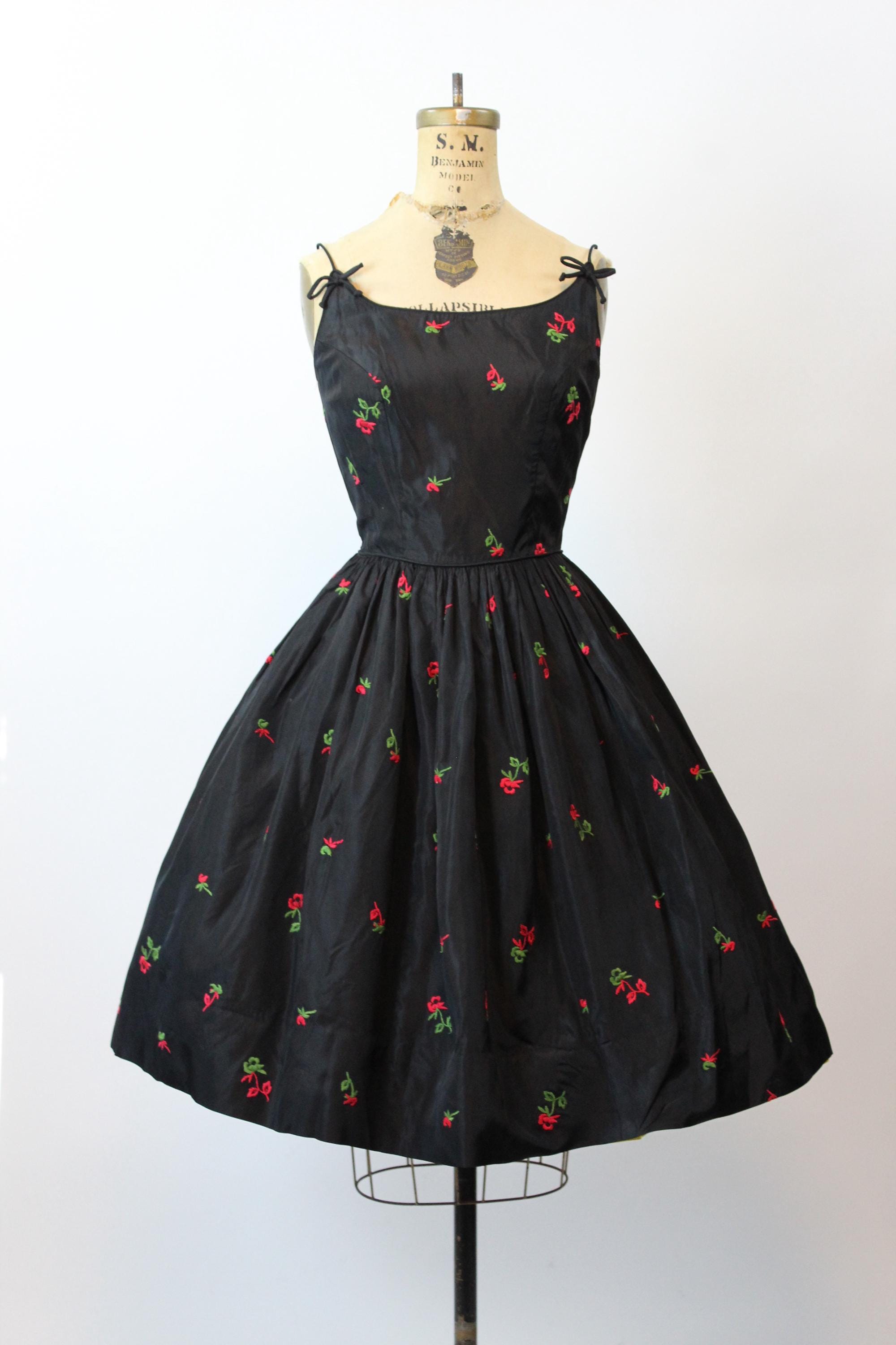 1950s EMBROIDERED flower dress xs | new fall winter Napa Valley Vintage 1950s EMBROIDERED flower dress xs | new fall winter Napa Valley Vintage