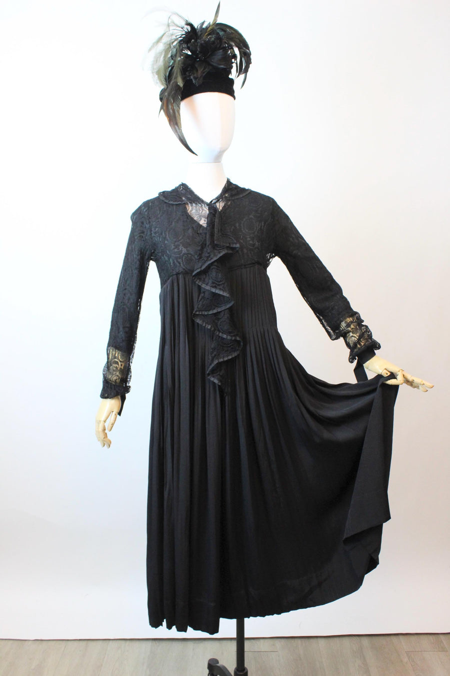 1920s SILK lace TRAPEZE dress small | new fall winter