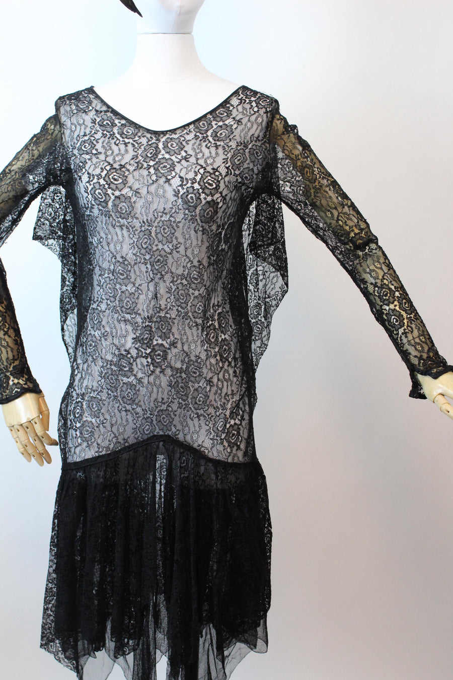 11920s HANDKERCHIEF HEM lace dress small | new fall winter