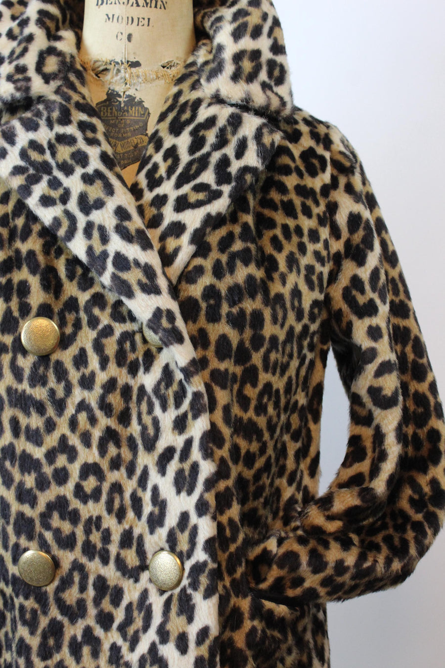 1960s LEOPARD faux fur coat xs small | new fall winter