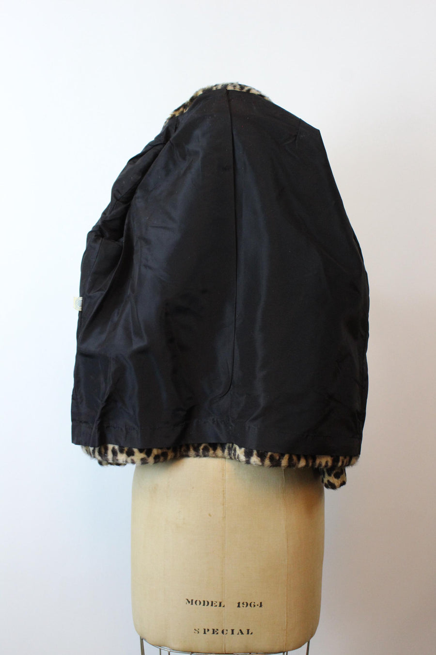 1960s LEOPARD faux fur coat xs small | new fall winter