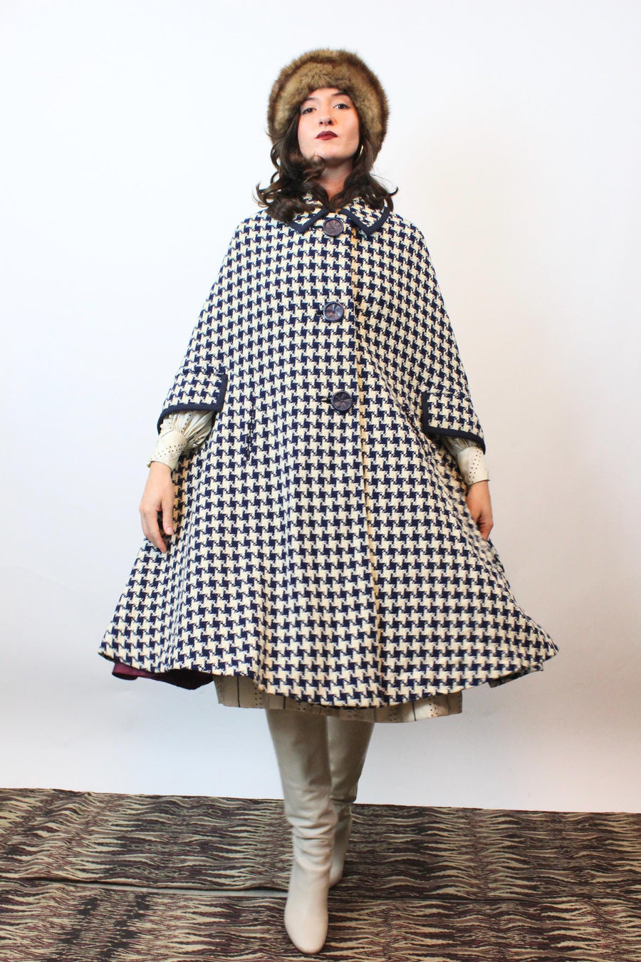 1960s YOUTHCRAFT houndstooth cape poncho | new fall winter