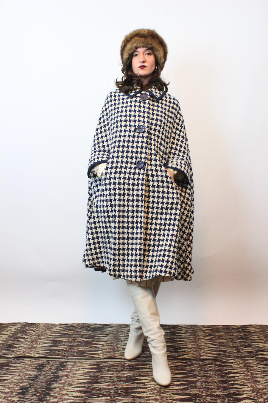 1960s YOUTHCRAFT houndstooth cape poncho | new fall winter