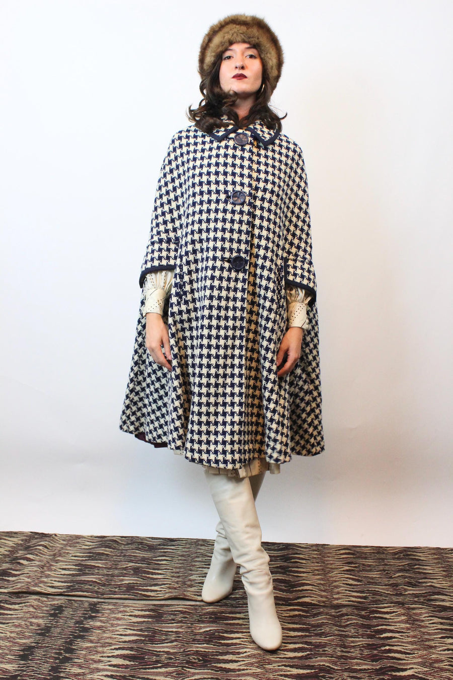 1960s YOUTHCRAFT houndstooth cape poncho | new fall winter