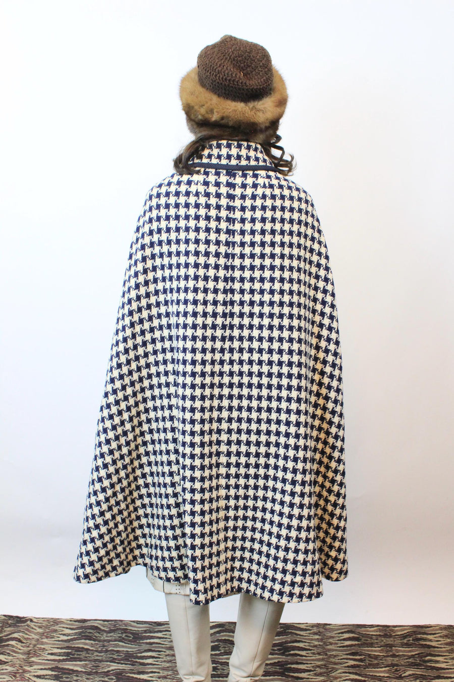 1960s YOUTHCRAFT houndstooth cape poncho | new fall winter
