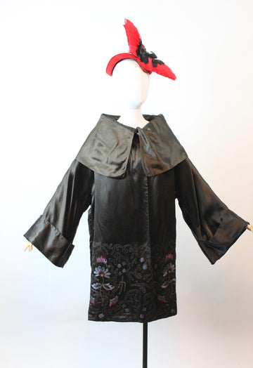 1920s RARE EMBROIDERED silk coat | new fall winter
