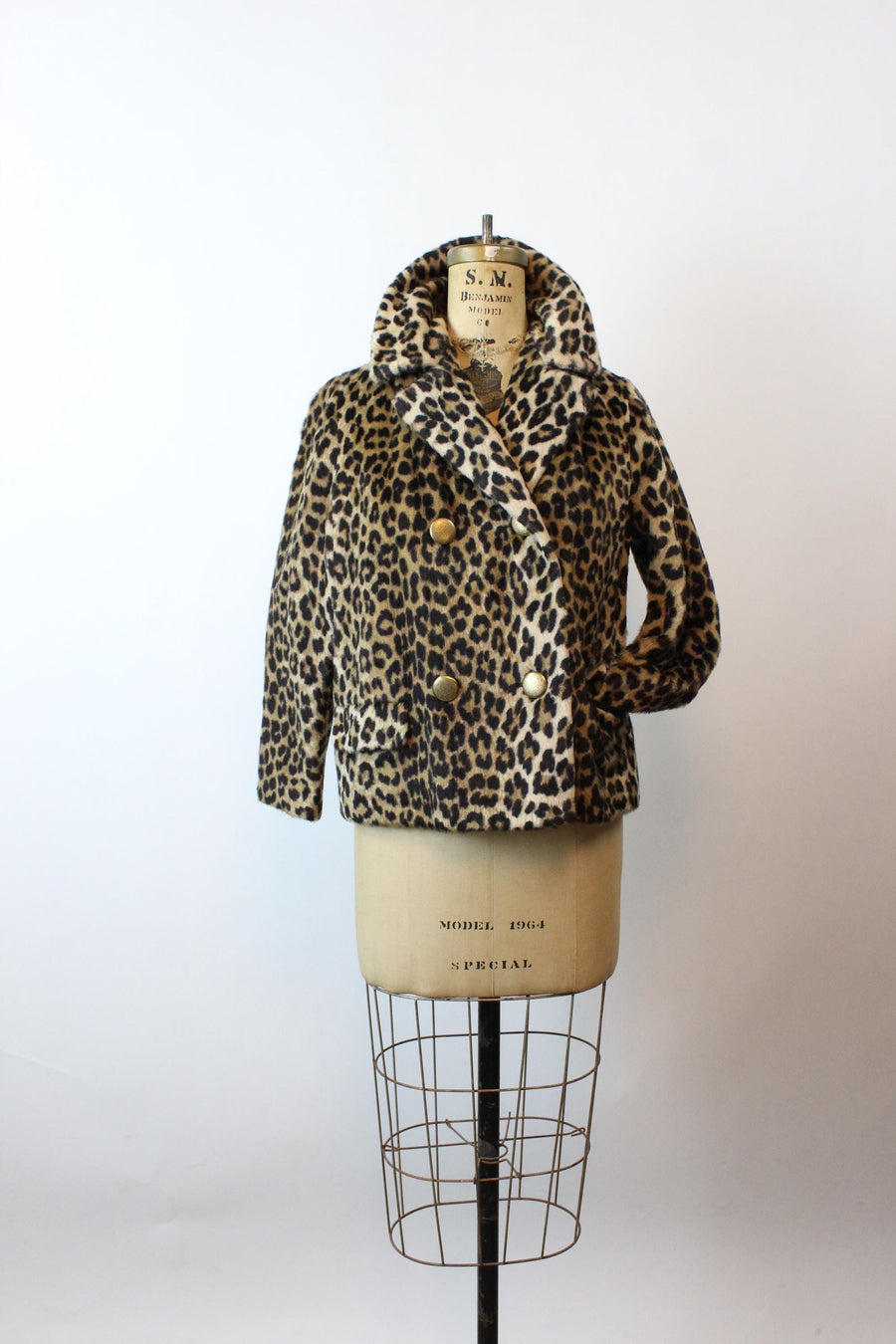 1960s LEOPARD faux fur coat xs small | new fall winter