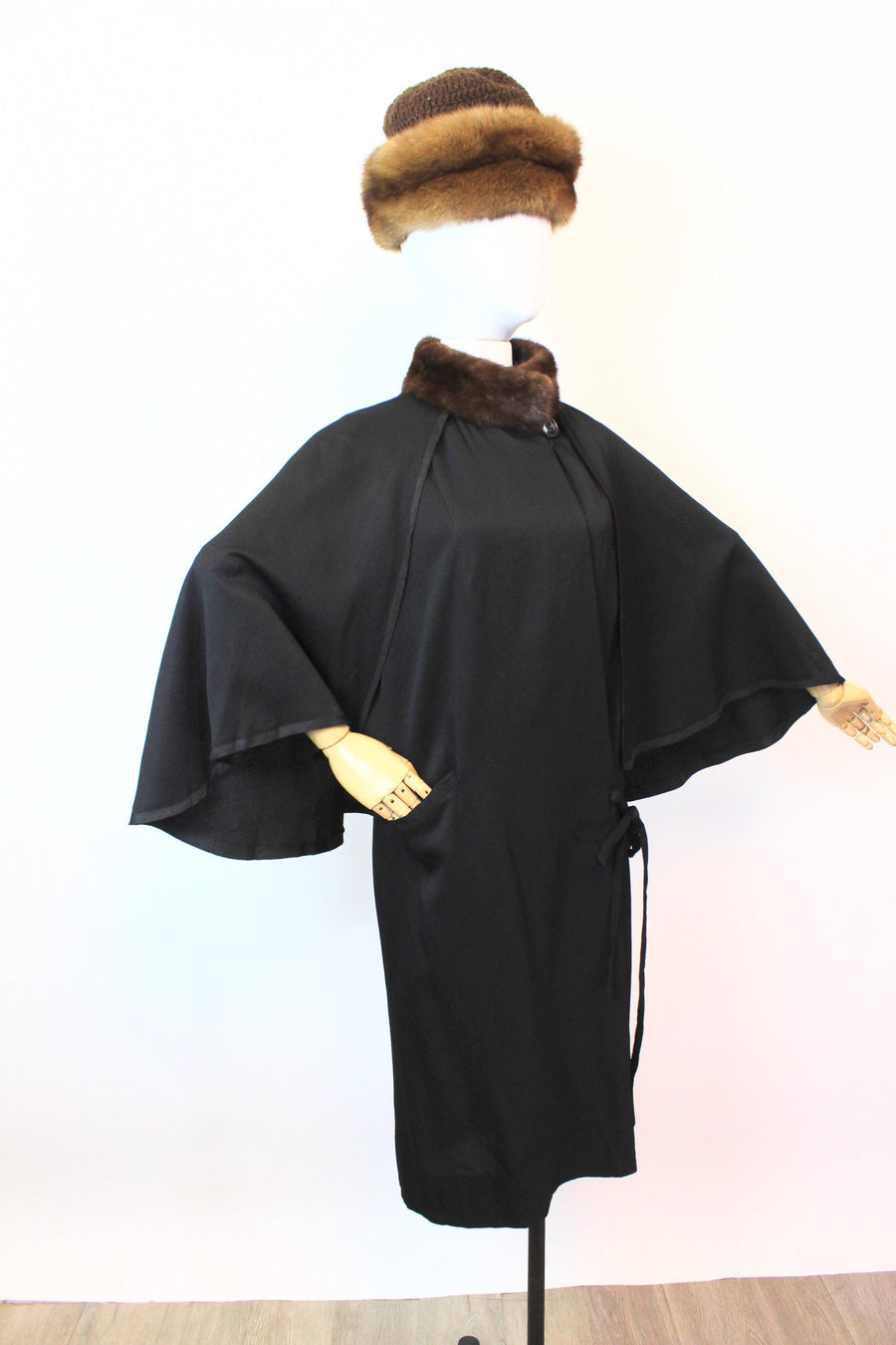 1920s CAPE fur coat small medium | new fall winter