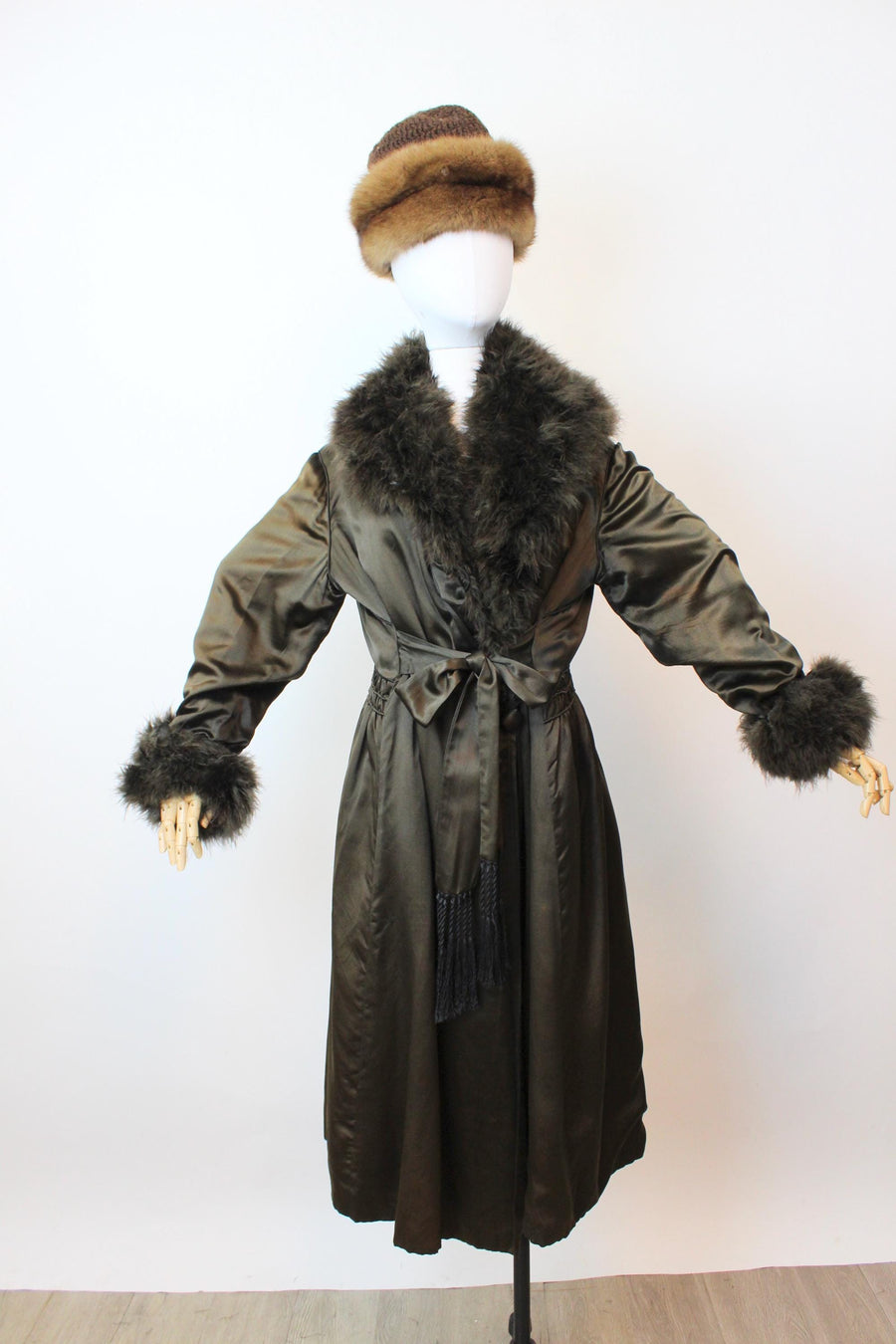 1920s RARE MARABOU silk wrap coat robe | new fall winter