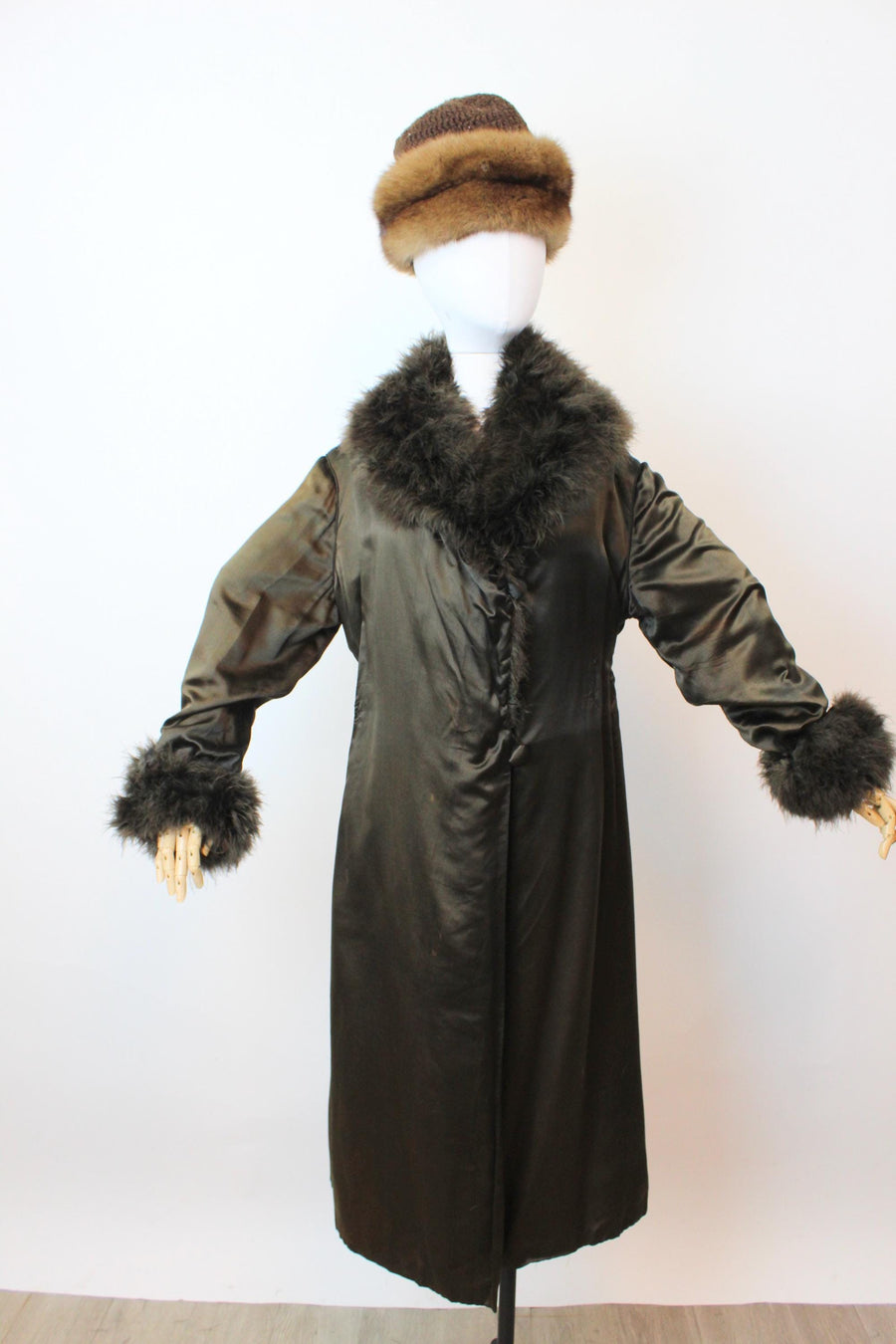 1920s RARE MARABOU silk wrap coat robe | new fall winter