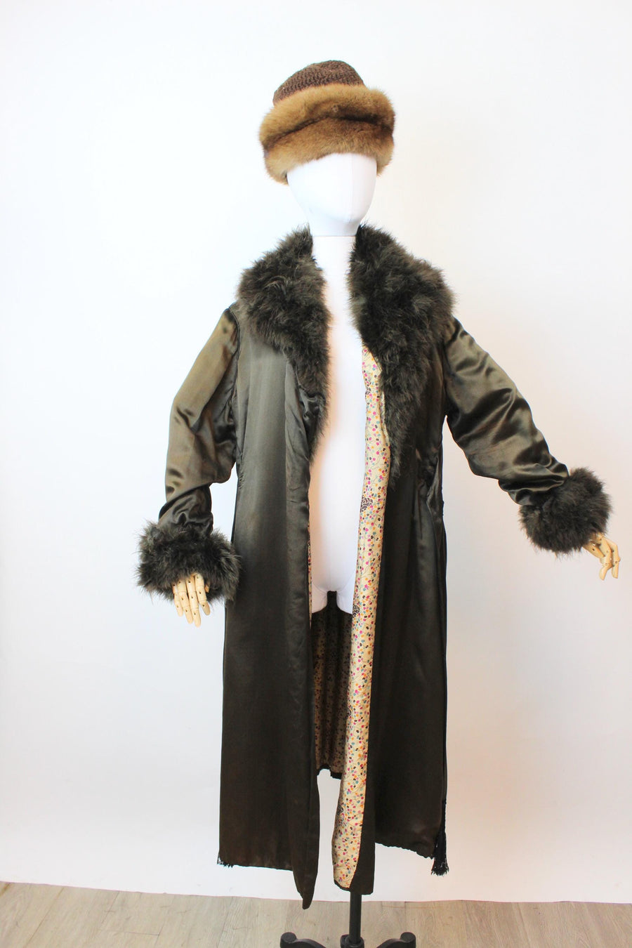1920s RARE MARABOU silk wrap coat robe | new fall winter