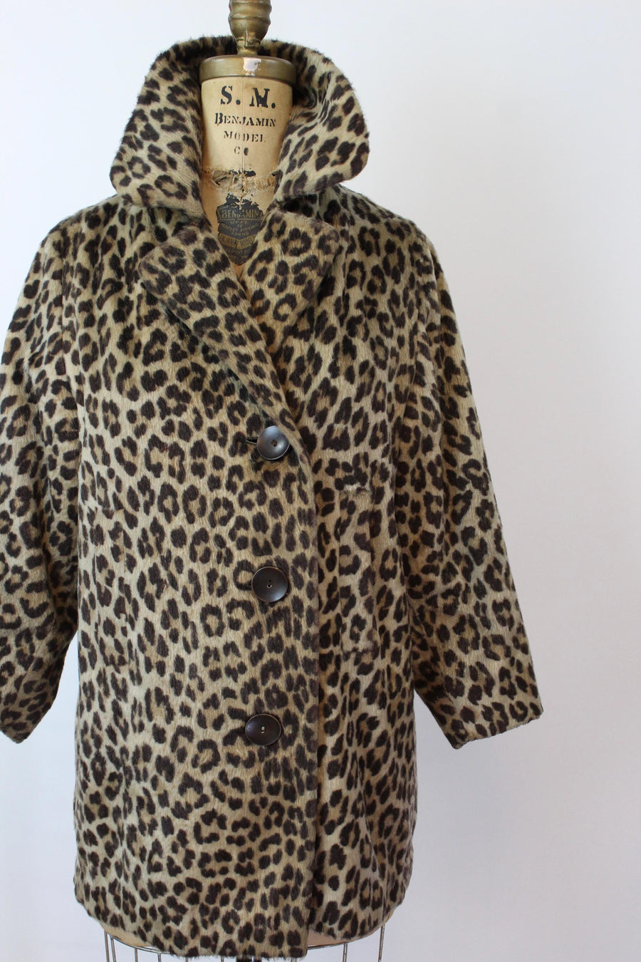 1960s LEOPARD faux fur coat xs small | new fall winter