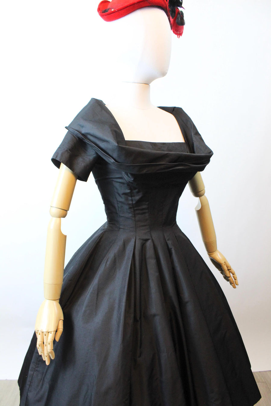 1950s SUZY PERETTE SILK dress small medium | new fall winter
