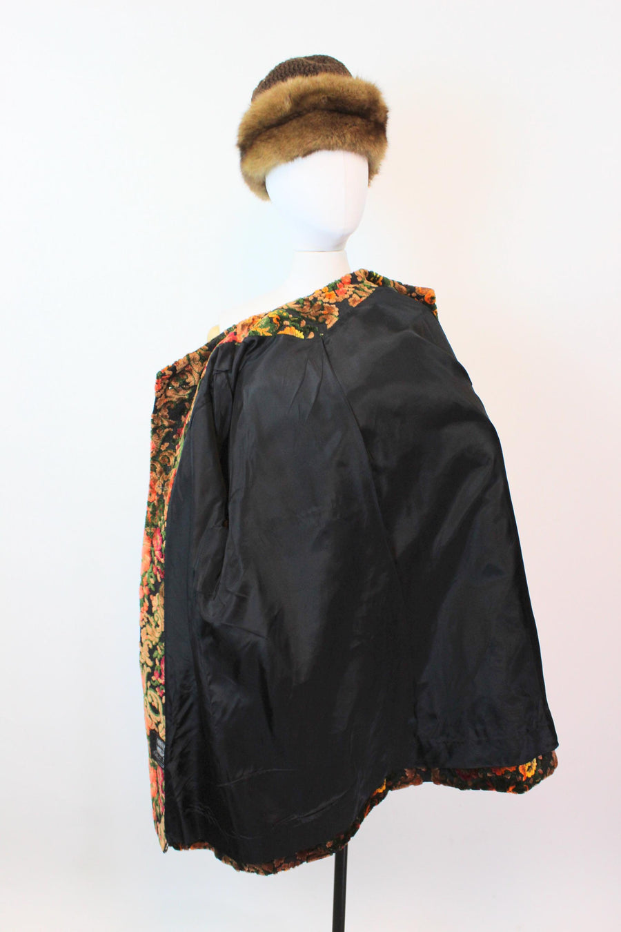 1960s TAPESTRY velvet CAPE coat small medium | new fall winter