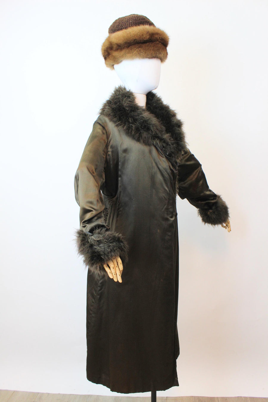 1920s RARE MARABOU silk wrap coat robe | new fall winter