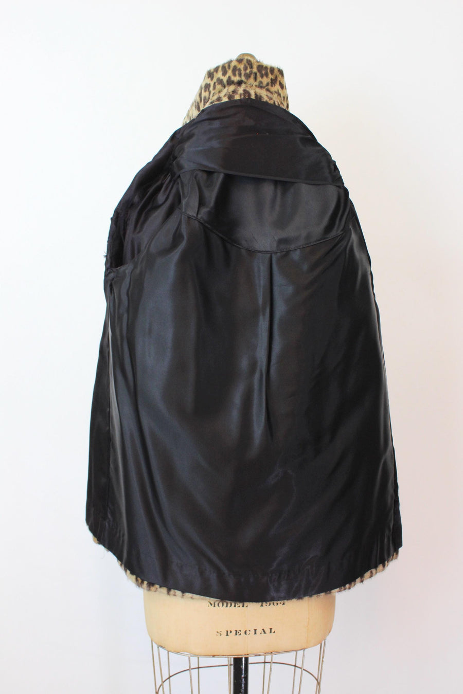 1960s LEOPARD faux fur coat xs small | new fall winter