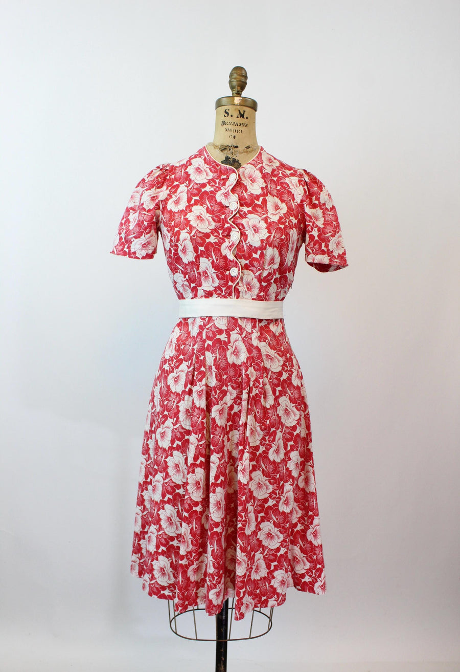 1930s COTTON scallop floral dress xs small