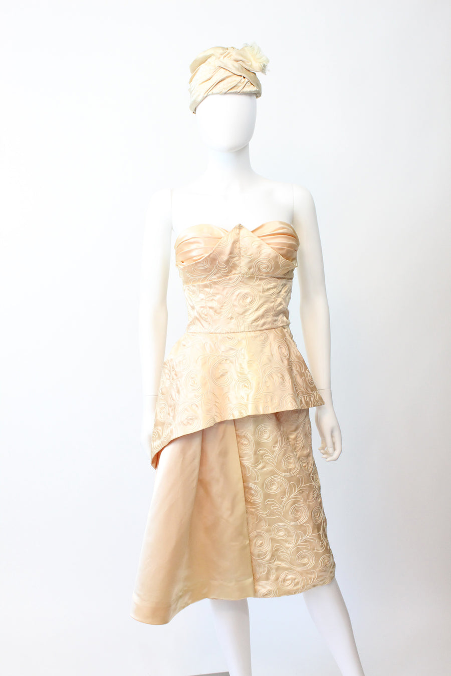 1950s strapless nude cocktail dress xs | new fall Napa Valley Vintage 1950s strapless nude cocktail dress xs | new fall Napa Valley Vintage