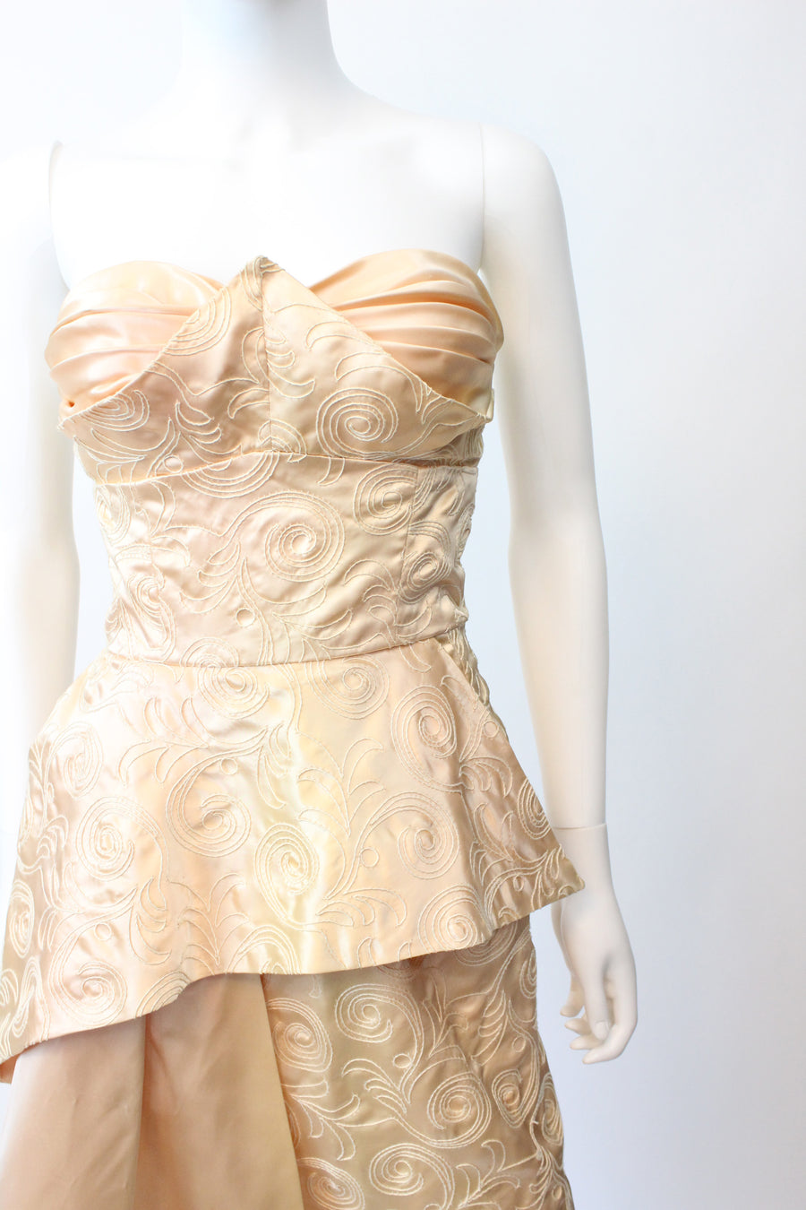 1950s strapless nude cocktail dress xs | new fall