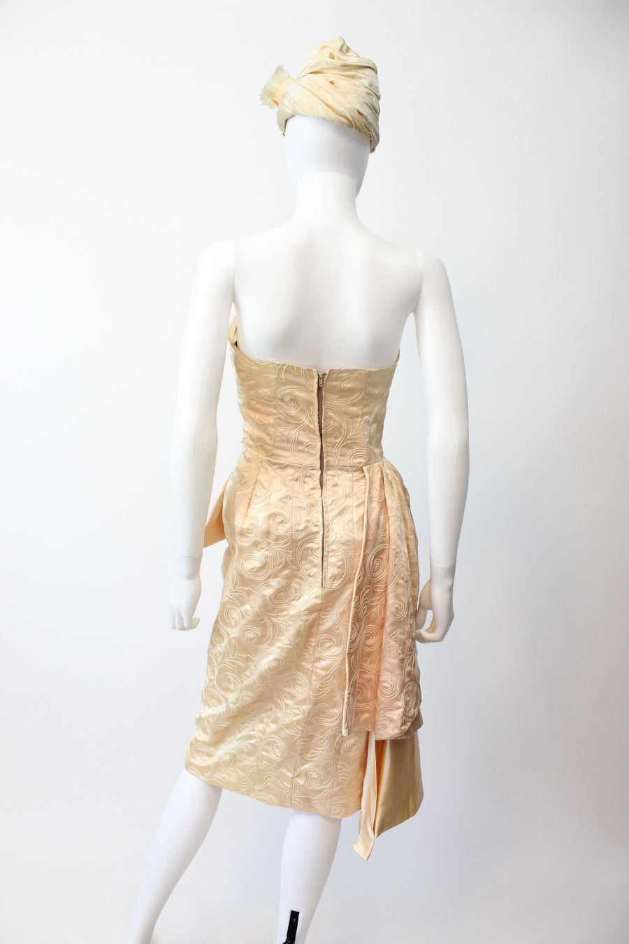 1950s strapless nude cocktail dress xs | new fall