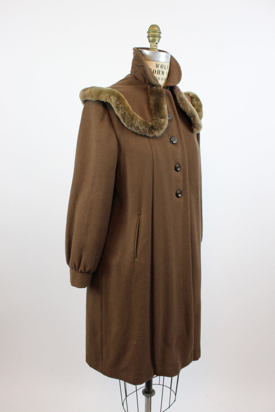 1940s cape collar coat small fur collar coat small | new fall