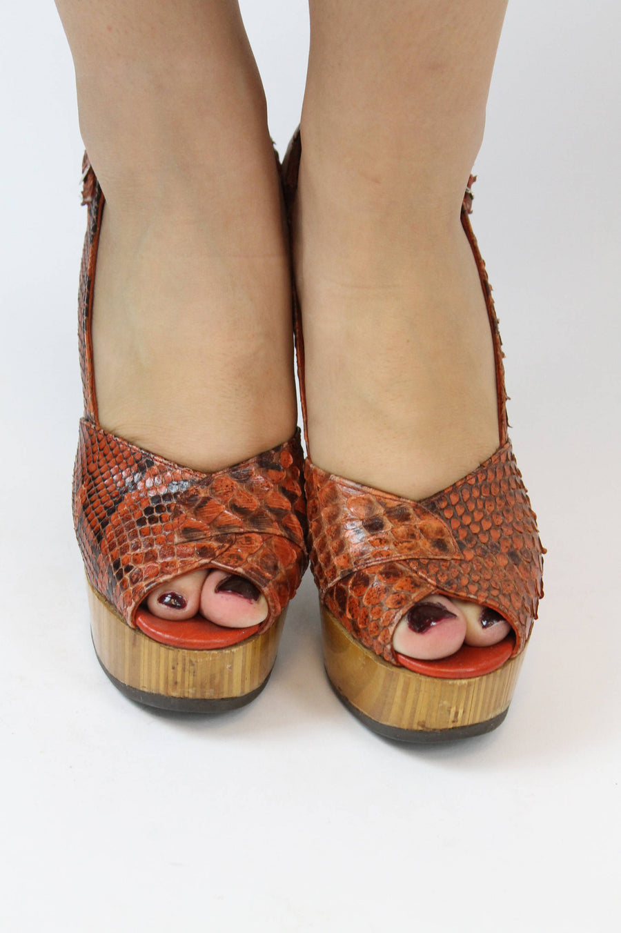 1970s snake wood platforms shoes Size 4.5 us | new fall