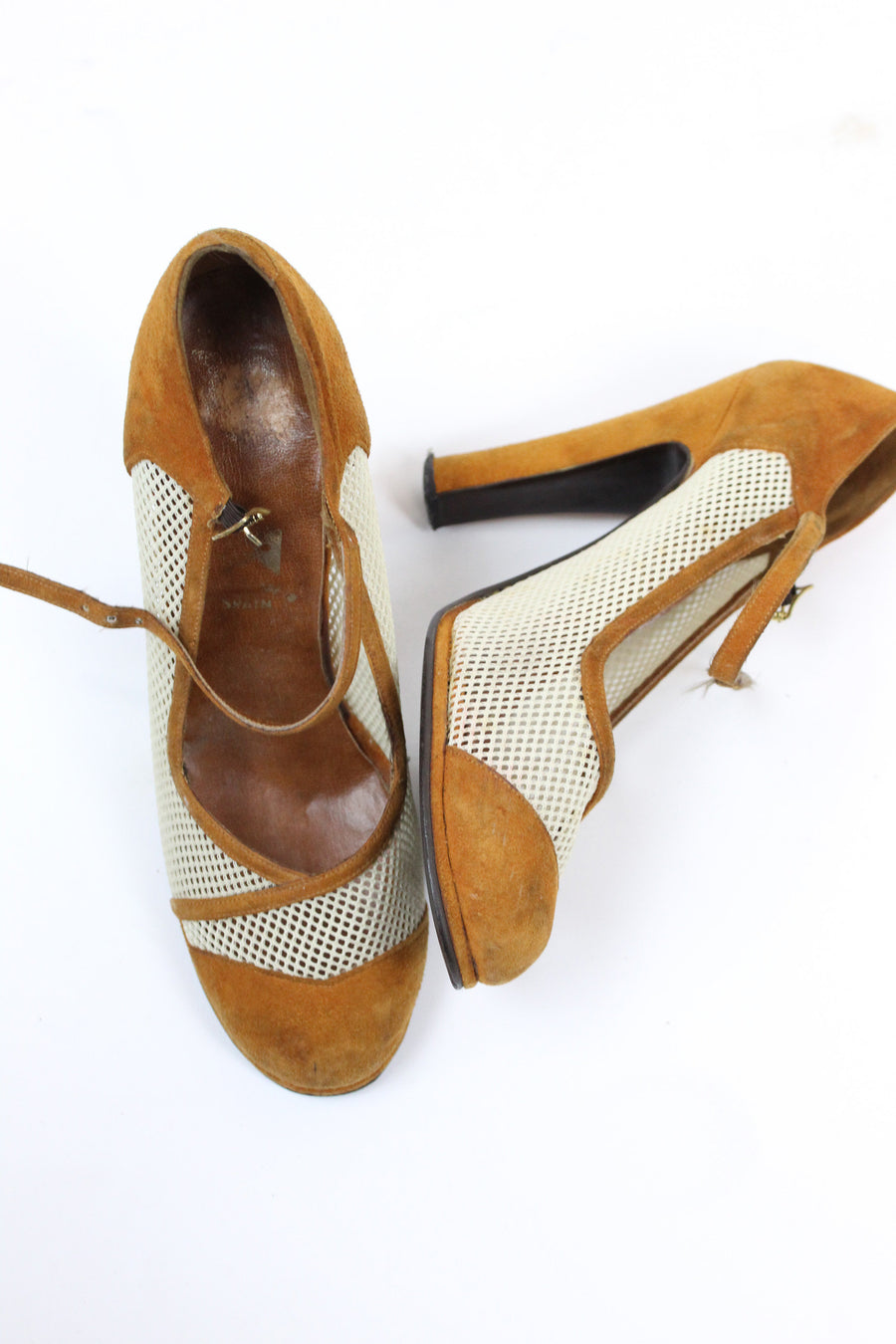 1960's spectator pumps | suede and mesh mary jane | size 6.5