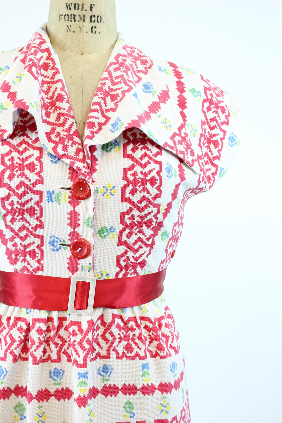 1930s cotton cross stitch print dress medium | vintage cotton dress
