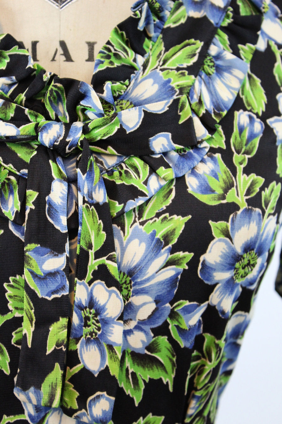 1930s rayon jersey anemone print dress small  | new fall