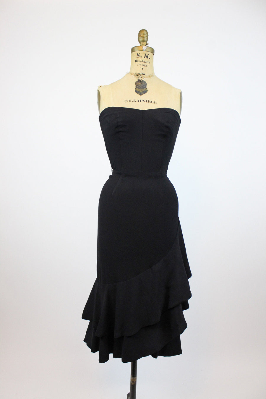 1960s strapless fitted tiered hem dress xxs | new fall