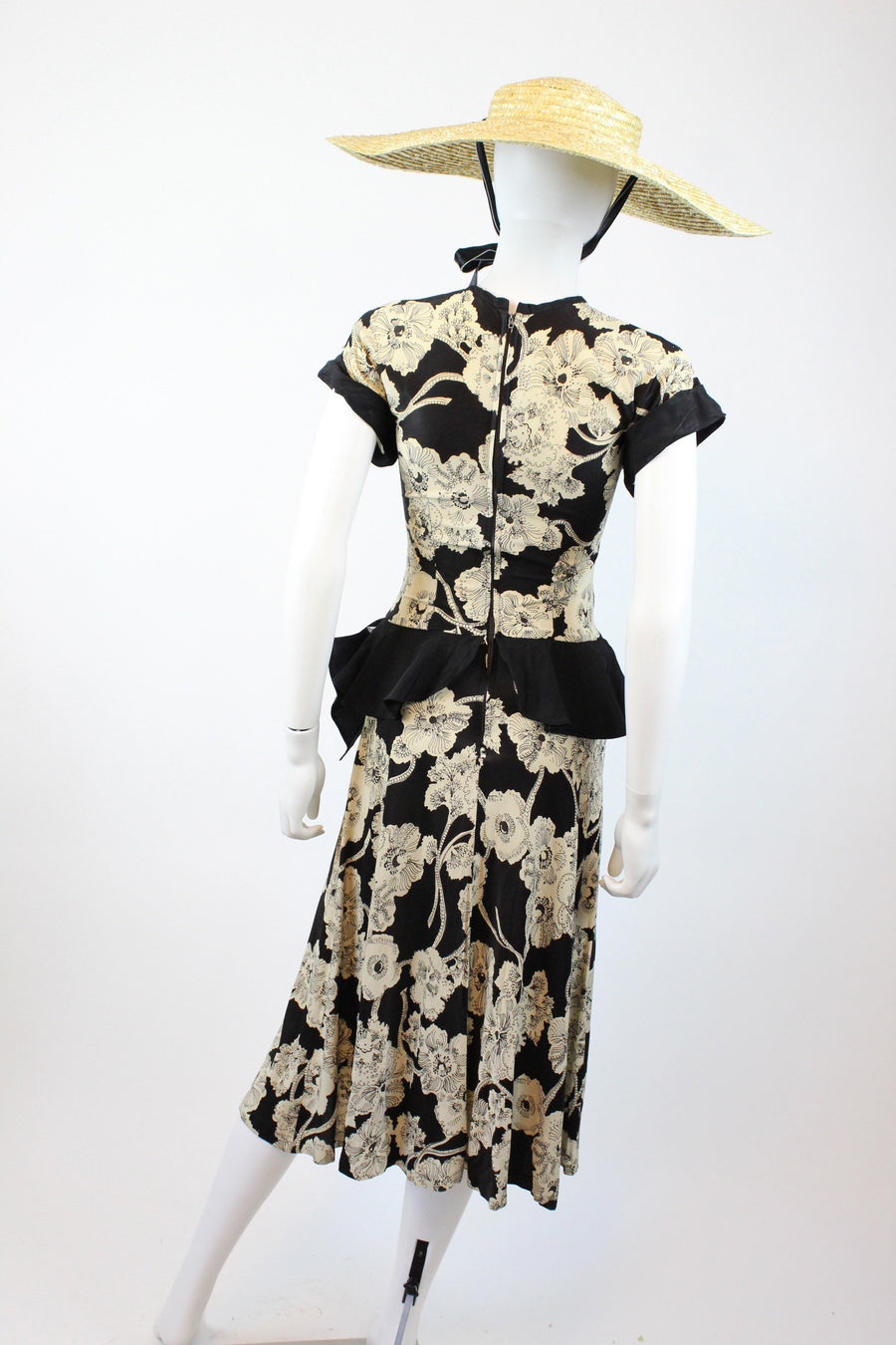 1940s rayon jersey floral dress xs | new fall
