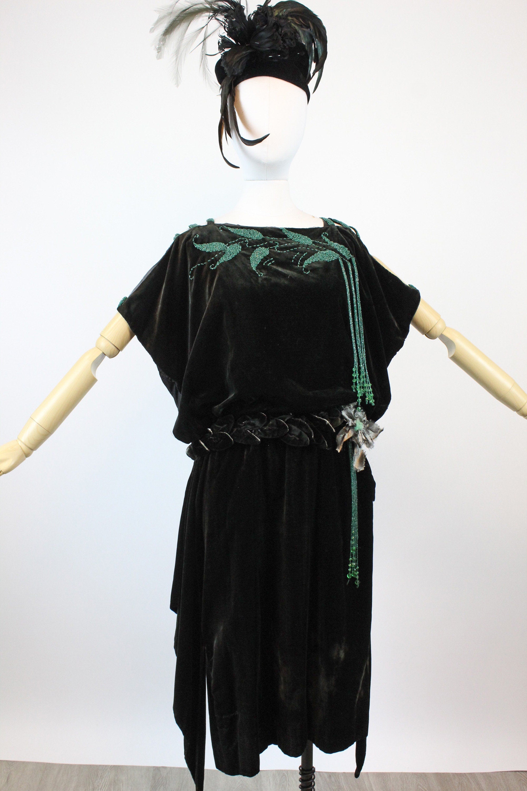 1920s Rare Green Bead Art Deco Velvet Dress Xs | New Winter 1920s Rare Green Bead Art Deco Velvet Dress Xs | New Winter