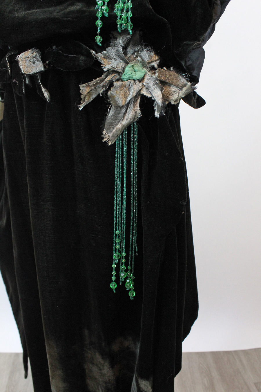 1920s RARE GREEN bead art deco velvet dress xs | new winter
