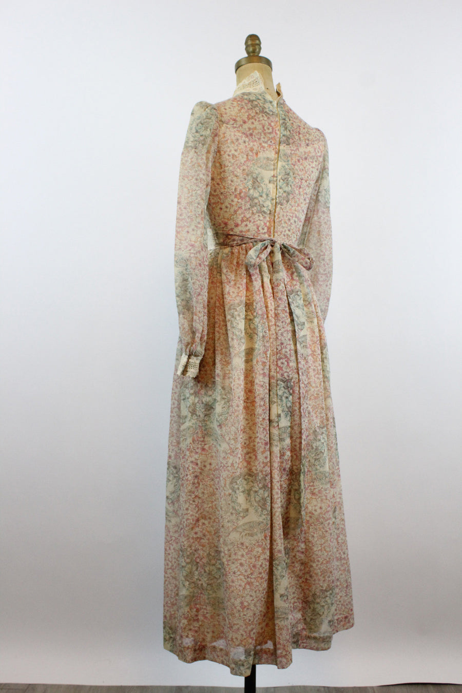 1970s WOMAN print art nouveau puffed sleeve dress xxs | new spring