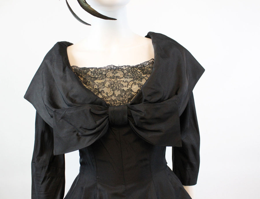 1950s silk COUTURE lace cape collar dress small | new spring OC