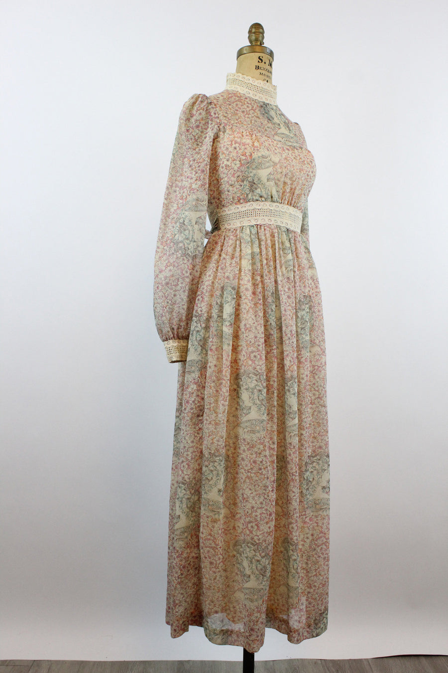 1970s WOMAN print art nouveau puffed sleeve dress xxs | new spring