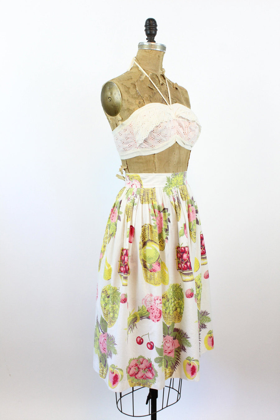 1950s CHERRY pear fruit novelty print skirt xs | new spring