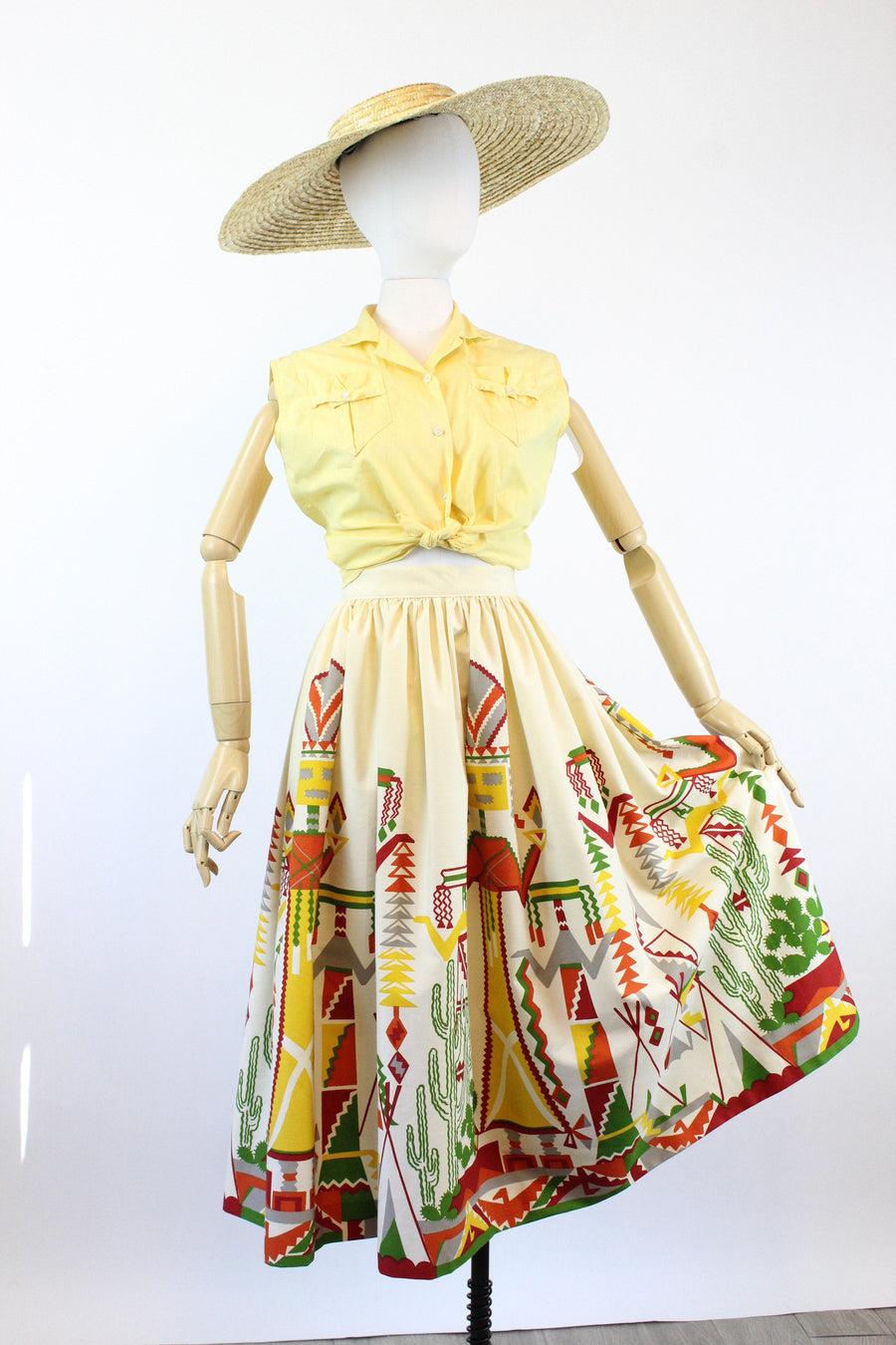 1950s KACHINA doll novelty print skirt small | new spring