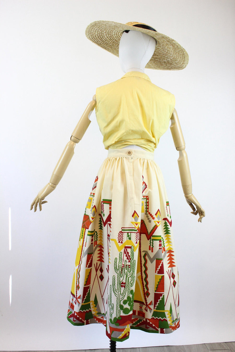1950s KACHINA doll novelty print skirt small | new spring