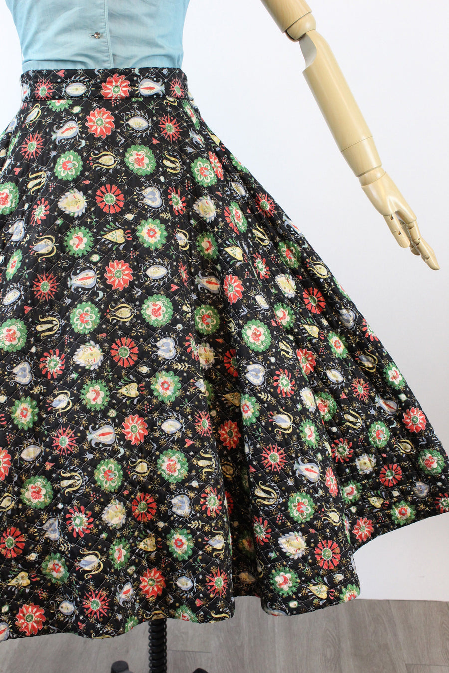 1950s NOVELTY folk print circle skirt small | new winter