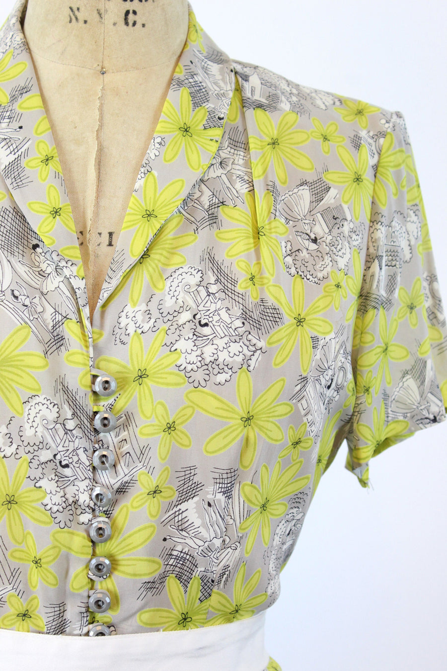 1940s BALLERINA rayon novelty print dress medium | new summer